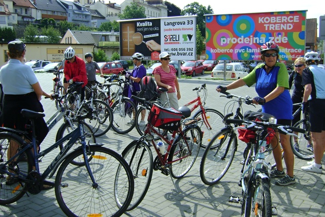 Z Cyklo-projížďky - Po nových cyklostezkách. Vedl Jan Fričar, foto Vraťka Navrátilová