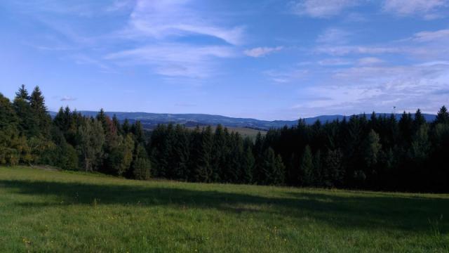 Z vycházky Za zaniklými obcemi -Štolnava (Stollenhau). Vedla a fotila Anička Flašarová
