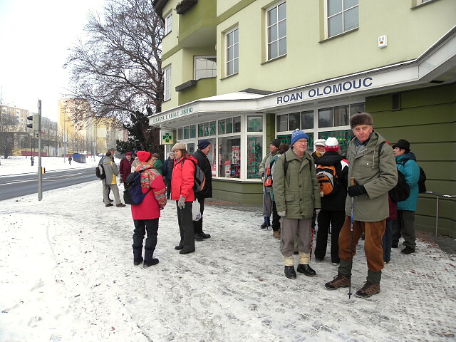 Z vycházky - Strojení vánočního stromečku. Vedl Jan Fričar. Foto Veverka a Vojta.