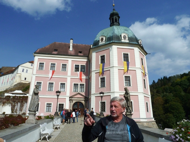Z turistické akce Chebsko-Bavorsko 24. až 28. září. Vedli: Zdeňka Daňková a František Ondráček. Objektivem Slávky Krejčí