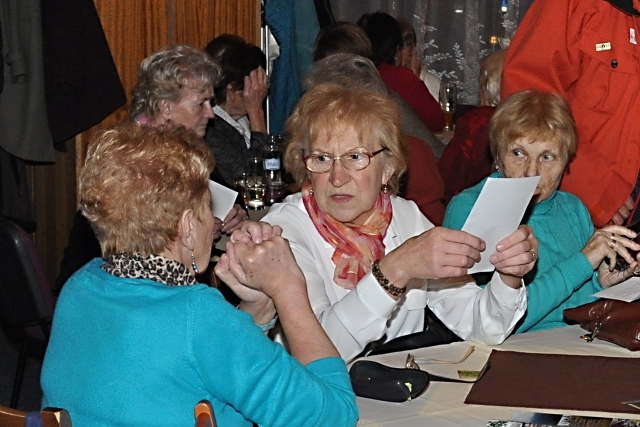 Z akce - Ukládání pohorek, foto Pepa Horáček