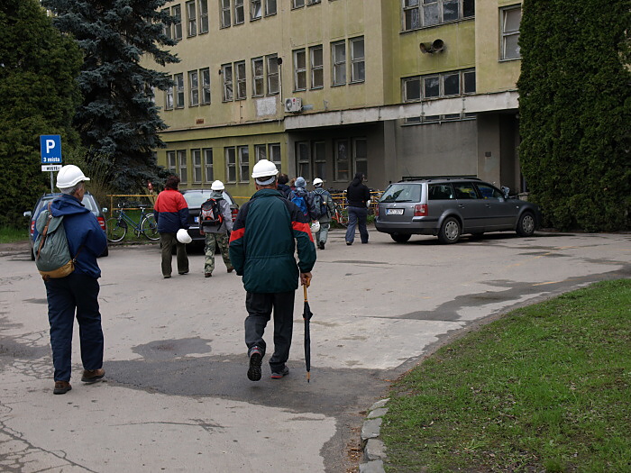 Z vycházky - Exkurze ve slévárně Unexu a památky Uničova. Vedla Jiřina Skřivánková.  foto Vojta