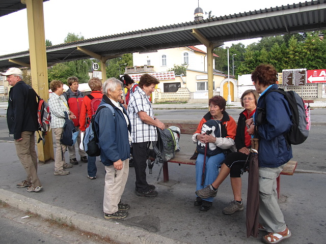 Z vycházky - Červenohorské sedlo-Kouty nad D. Vedla Jiřina Skřivánková, foto Vlasta Vidrmanová