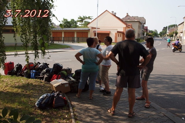 Ze srazu turistů ve Starém Městě p. Sn. Den 1. - přípravy- foto Vojta Krejčí