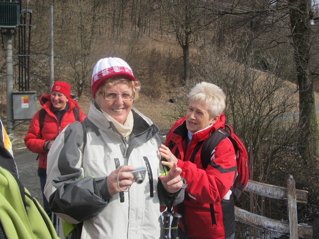 Z vycházky - Odpočinková_vedla M. Šajnohová, foto Vraťa Navrátilová a VlastaVidrmanová