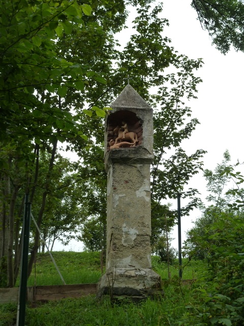 Z vycházky - Horní Loděnice -Těšíkovská Kyselka - Šternberk. Vedla Slávka Krejčí, foto Slávka Krejčí+Vlasta Vidrmanová