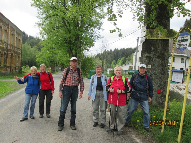 Z vycházky Nov.Seninka, Javoří, St. Město. Vedl M. Hruba, foto M.MATUROVÁ