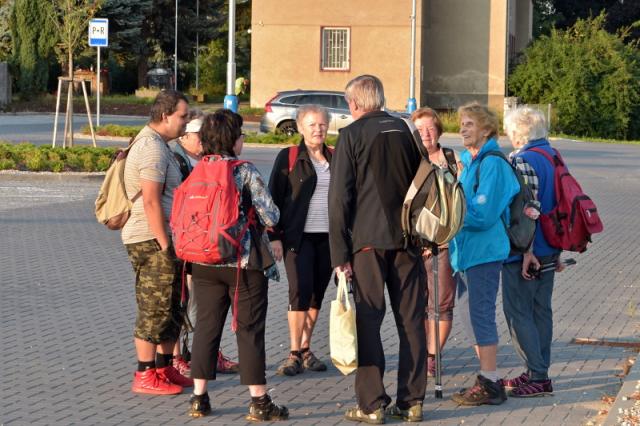 Z autobusové akce Na Velkou Deštnou v Orlických horách. Vedli Zdeňka Daňková a František Ondráček. Foto Slávka a Vojta Krejčí