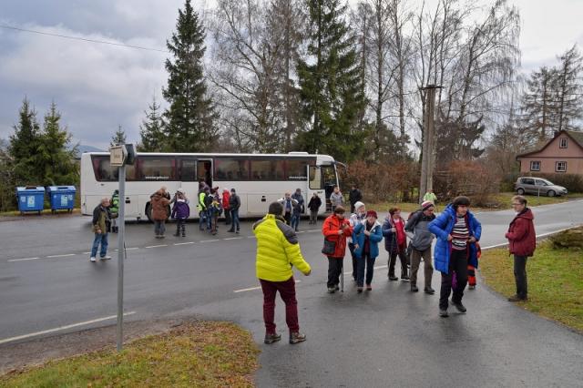 Autobusem do Rudy a na Betlém do Jiříkova. Vedla Zdeňka Daňková, foto vojta Krejčí