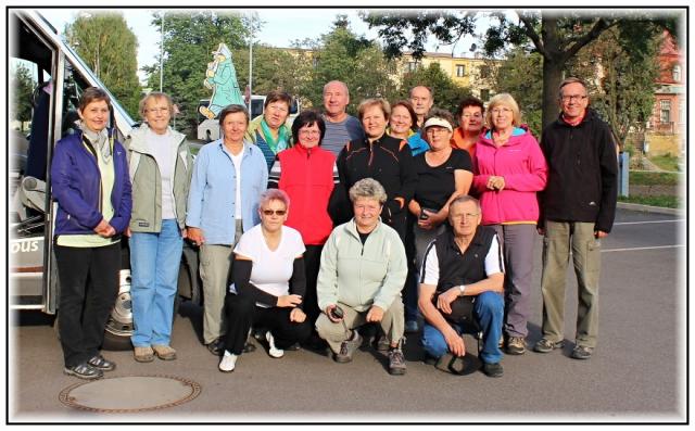Ze zájezdu Broumovsko 25. 09. 2015 - až_28. 9. 2015  DEN 2. Vedla Zdeňka Daňková a František Ondráček_Foto Vojta a Slávka Krejčí,Václav Motlíček, Vlasta Vidrmanová, Jana Konečná, Pavel Blaha
