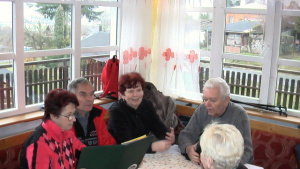 Z recesní akce MDŽ. Loupežníci v Šumperku. Foto Pepa Horáček, Vojta Krejčí a Veverka