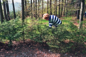 Úklid na rozhedně na Háji a v okolí.  foto Vojta