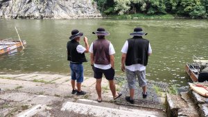 Plavba na plti strečnianskou úžinou