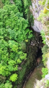 Ze zájezdu do Moravského krasu. Podvrší, Sloup, Macocha. Vedli Z.Daňková a F. Ondráček, foto S.Krejčí, M.Krobotová a P.Blaha