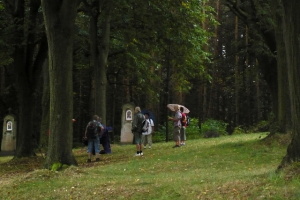 U křížové cesty.