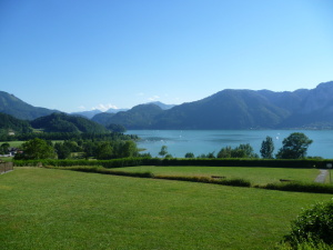 Město Gmunden a jezero Traunsee