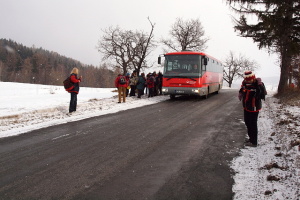 Pár slabších jedinců vyjelo na kopec dopravou.