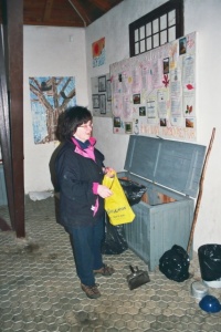 Úklid na rozhedně na Háji a v okolí.  foto Vojta
