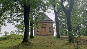 Kobylá nad Vidnavkou - Mojmírův rybník - Lánský vrch - Žulová