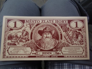 Velá bankovka, nebo malý klín?