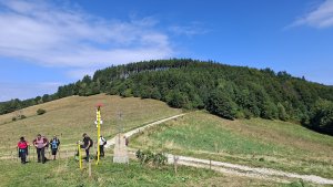 Vápenice - Mikulčin vrch - Malý Lopeník - Veľký Lopeník - Lopeník