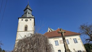 Opevněný kostel sv. Jana Křtitele