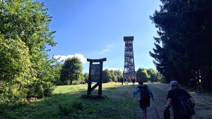 Vápenice - Mikulčin vrch - Malý Lopeník - Veľký Lopeník - Lopeník